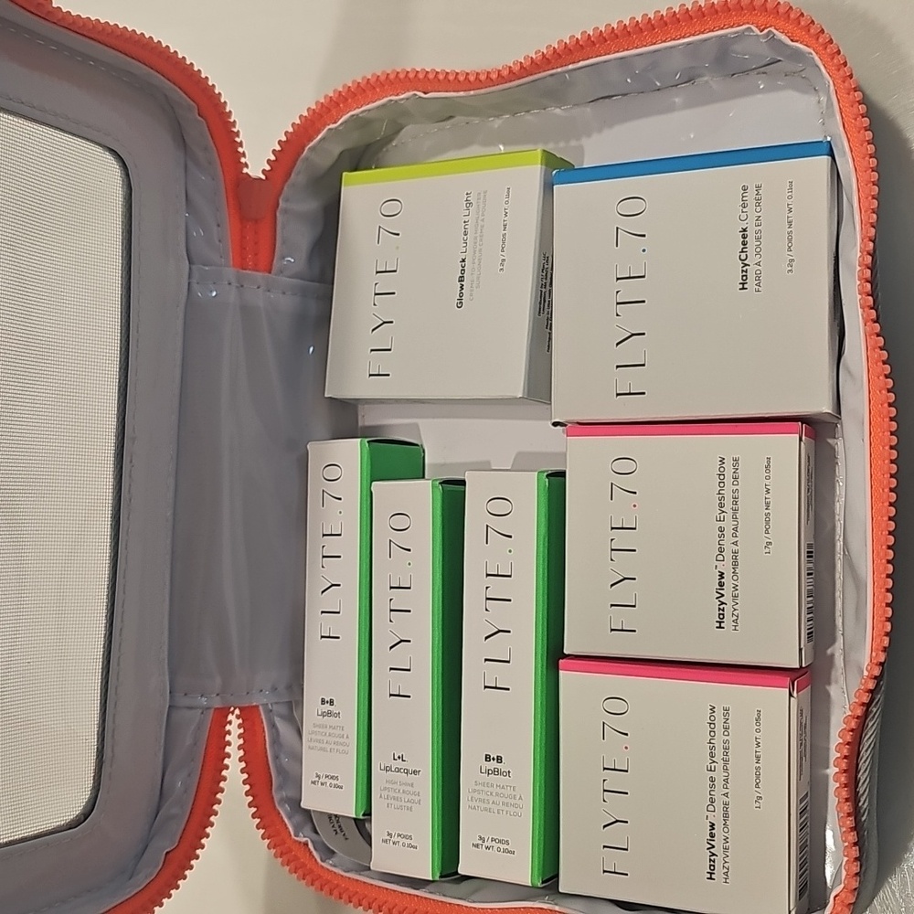 Flyte.70 Makeup 7 Piece Bundle Plus Zip Case.